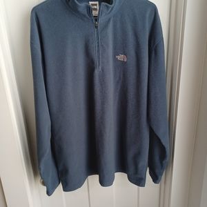 North Face TKA100 1/4 Zip Fleece Top